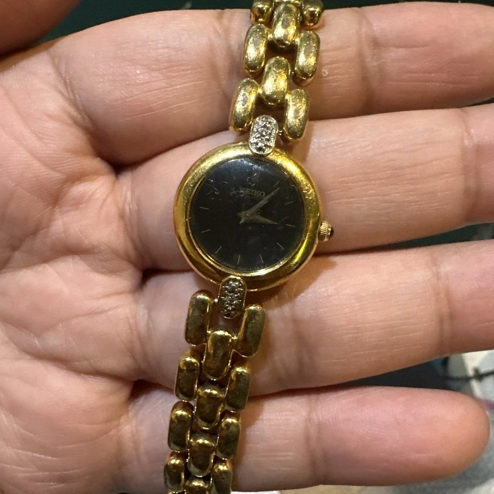 Working VTG Seiko Women's Watch 1N00-1099 20mm‎ Gold Tone Fit 7in - Broken Hook